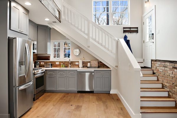 KĂŒhlschrank, Mikrowelle, Ofen, Herdplatte