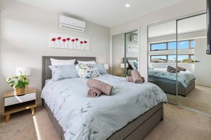 4 chambres, fer et planche à repasser, Wi-Fi, draps fournis