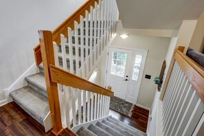Interior - Guesthouse West Lawn, Wyomissing, Sinking Spring 1 (West Lawn)
