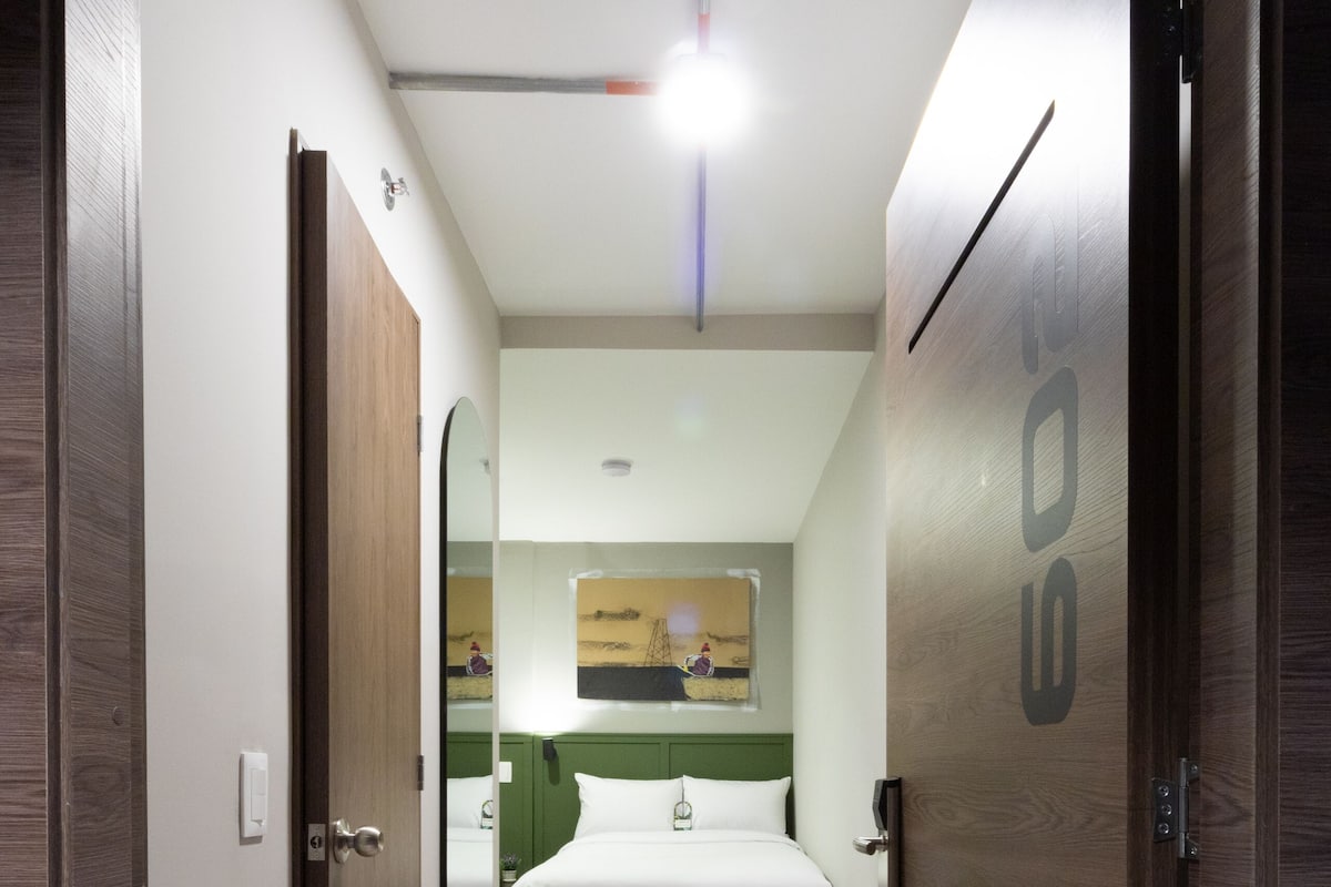 Kamar Double Standar | Wi-Fi gratis dan seprai linen