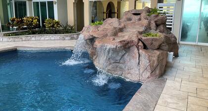 Dream Beach Front Condo