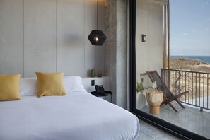 Suite | Minibar, in-room safe, free WiFi, bed sheets - Eolia Sustainable Design Hotel (Manta)