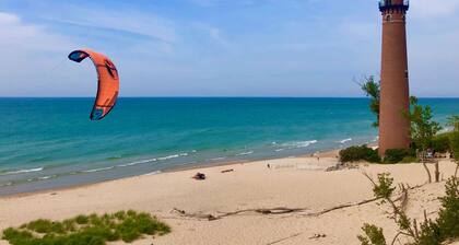 Beachin Lighthouse Villa at Silver Lake Sand Dunes and Little Sable Lighthouse