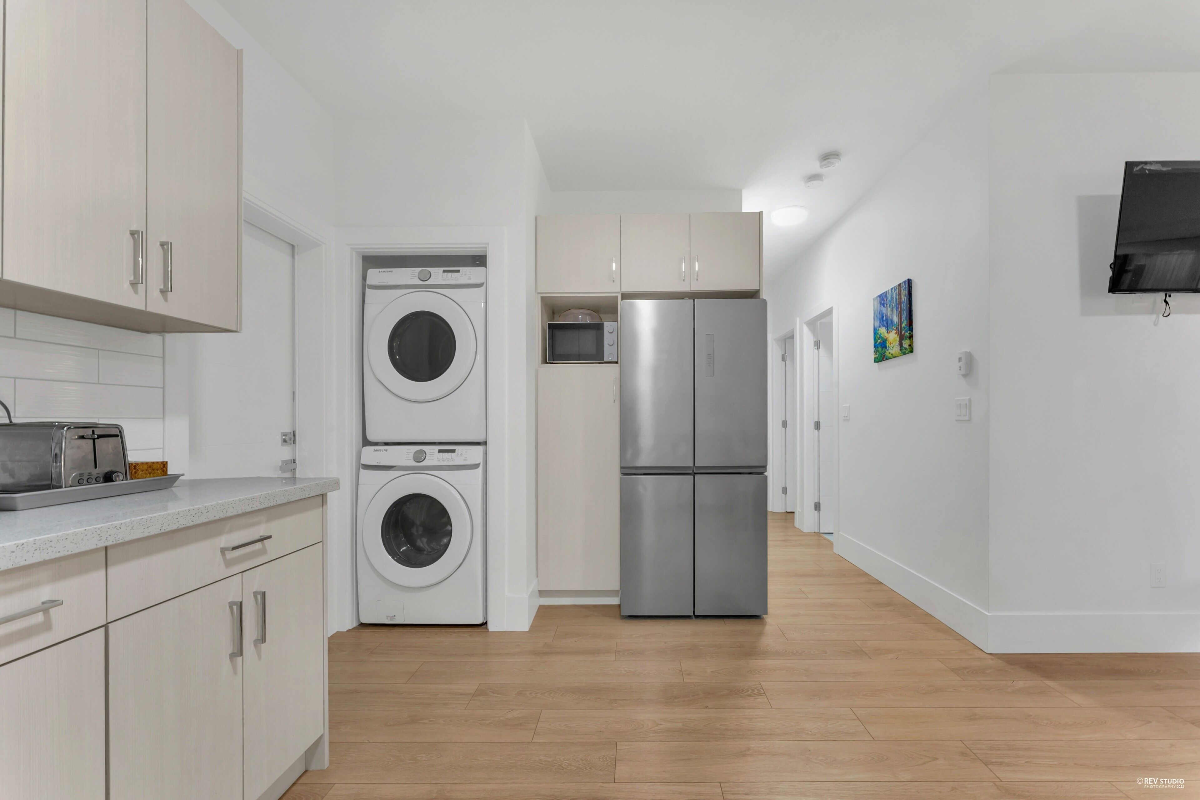 Microonde, forno, piano cottura, lavastoviglie