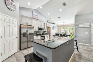 Fridge, microwave, oven, stovetop - Tropical 4 Bed Pool Home Min to Beaches! Available Now (Largo)