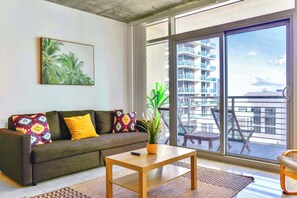 TV - City View | Free Parking | Prime Location (Miami)