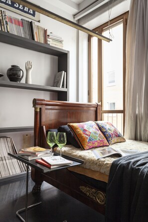 1 bedroom, desk, iron/ironing board, WiFi - Artist's Apartment (Milano)