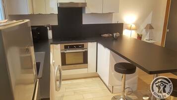 Jääkaappi, mikroaaltouuni