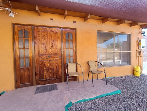 Individually furnished, desk, laptop workspace, free WiFi