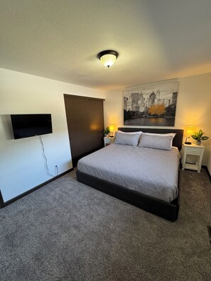 4 chambres, bureau, accès au Wi-Fi (inclus), literie fournie