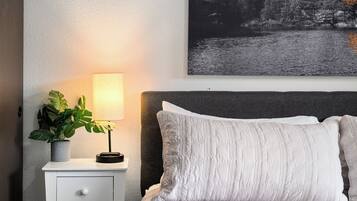 4 chambres, bureau, Wi-Fi gratuit, draps fournis