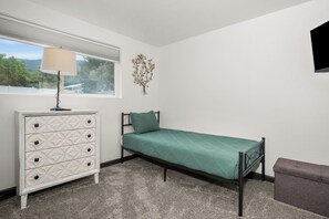 4 dormitorios, escritorio, wifi gratis y ropa de cama