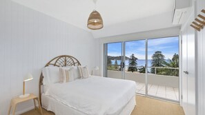 3 bedrooms, iron/ironing board, free WiFi, bed sheets - Avoca View - Apartment With Fabulous Views (Avoca Beach)