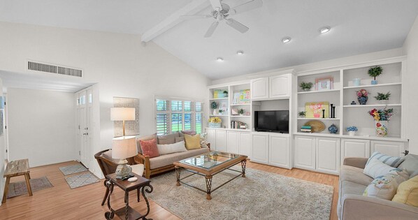 Smart TV, table tennis, books