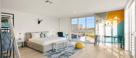 1 bedroom, in-room safe, desk, iron/ironing board