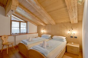 2 bedrooms, free WiFi, bed sheets
