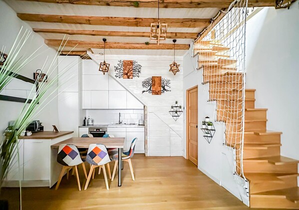 Frigorifero, microonde, forno, lavastoviglie