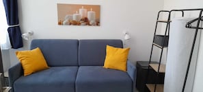 Comfort Studio, 1 Bedroom, Non Smoking, Refrigerator & Microwave
