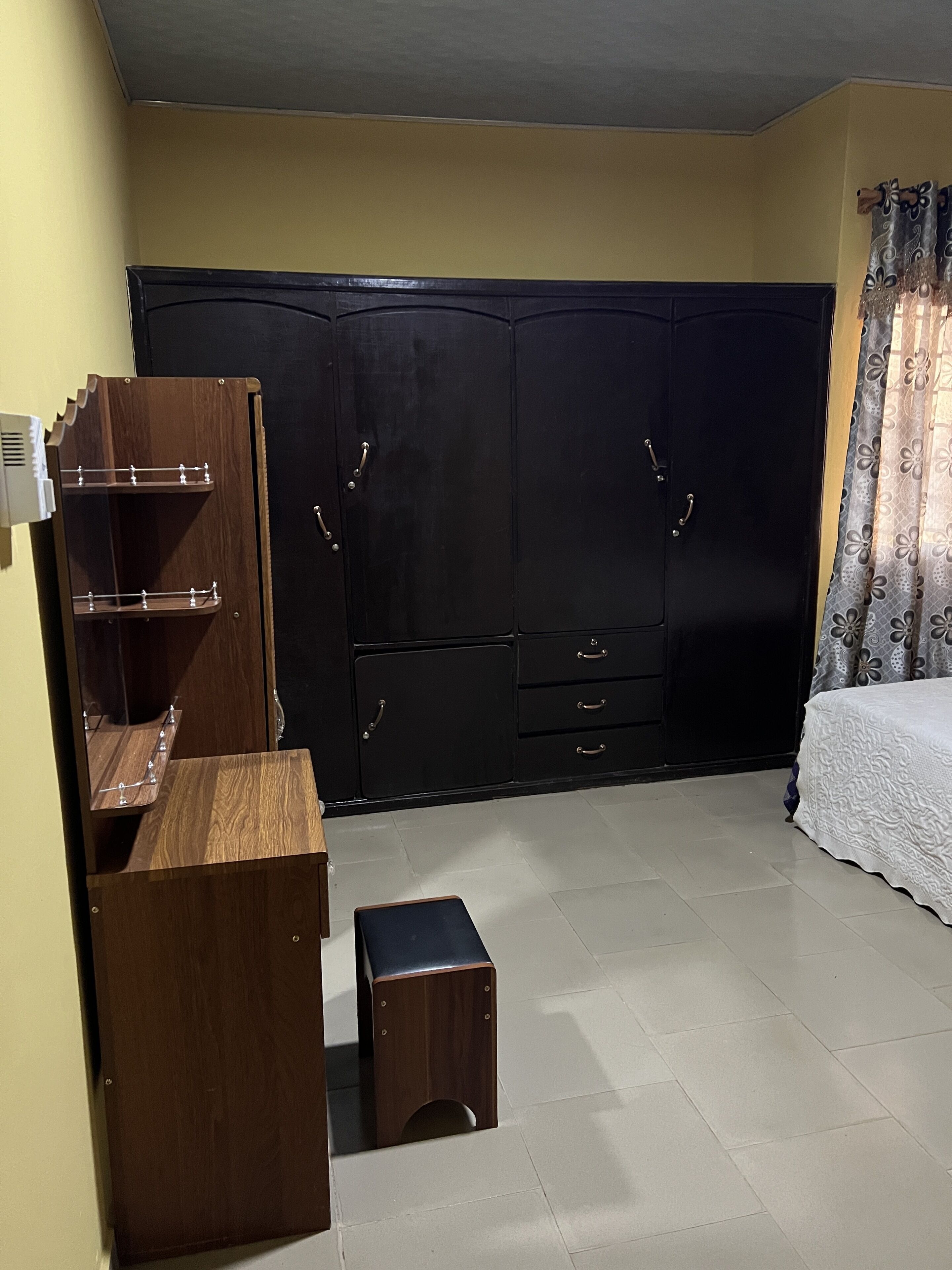 2 dormitorios, tabla de planchar con plancha, wifi y ropa de cama