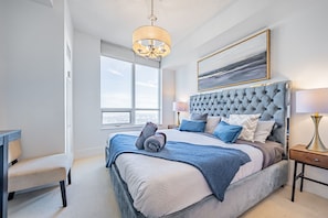 Family Condo - RS Boutique Suites - City Centre (Mississauga)