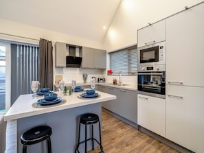 Dishwasher, high chair