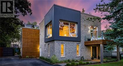Luxury B & B 2 bdrm Chalet unit w/ private yard, hottub, walk to ski and village
