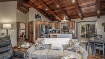 Studio (2 Bedrooms) | Property amenity