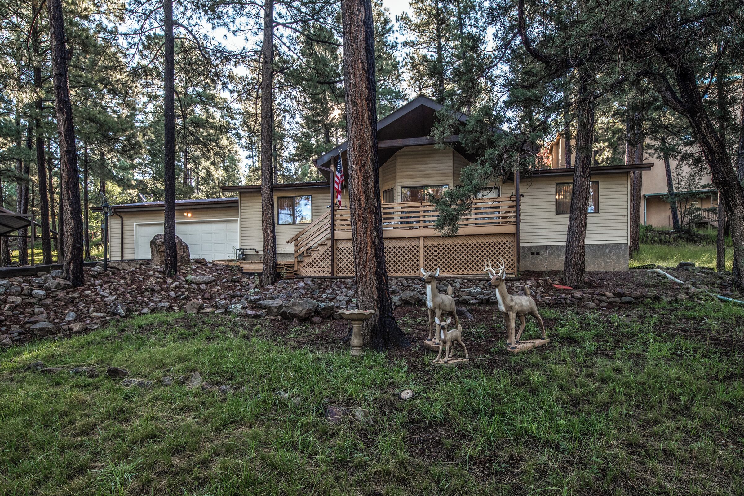 开间 (3 Bedrooms) | 住宿正面