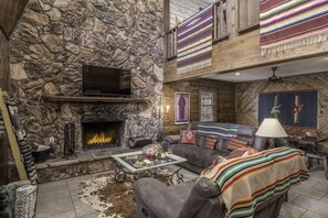 Cabin, Multiple Beds, Patio, Mountain View (Stay Happy) | Interior
