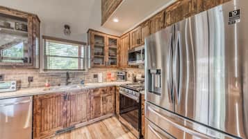 Studio (4 Bedrooms) | Property amenity