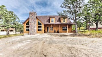 Studio (4 Bedrooms) | Property amenity