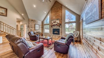 Studio (4 Bedrooms) | Front of property