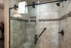Casa (3 Bedrooms) | Servicio de la propiedad