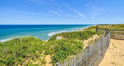 Short Walk to Long Pond Swimming Beach!