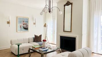 TV, fireplace, video games, books