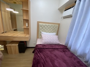 2 bedrooms, in-room safe, iron/ironing board, free WiFi