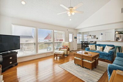 Pelican Path by Ryson Vacation Rentals