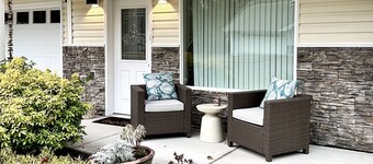 Modern, cozy home in private beach community Admirals Cove