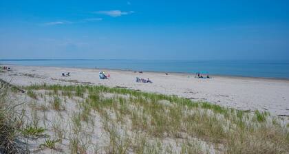 Oceanfront on East Sandwich Beach with AC
