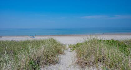 Oceanfront on East Sandwich Beach with AC