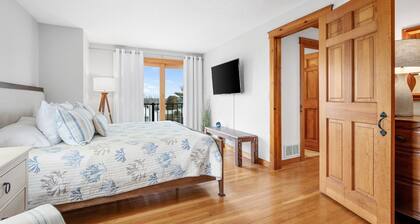 Chic Cape Cod Home Near Beach & Bike Path