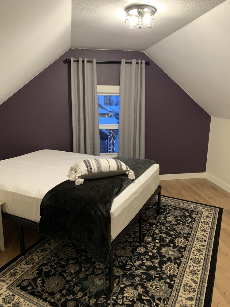 Cozy ski home at the base of Silver Mountain Resort. Kellogg Vrbo