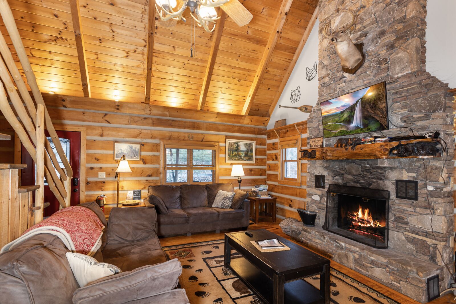 Private Cabin Overlooking Pond & Streams