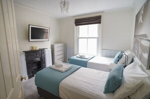 2 chambres, fer et planche à repasser, lit parapluie, Wi-Fi gratuit