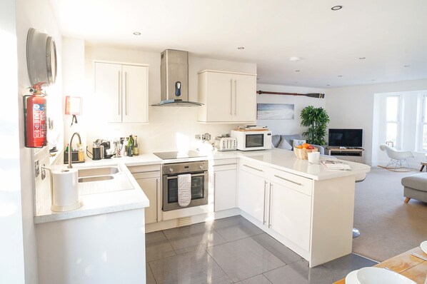 Fridge, microwave, oven, dishwasher