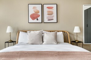 2 bedrooms, iron/ironing board, WiFi, bed sheets