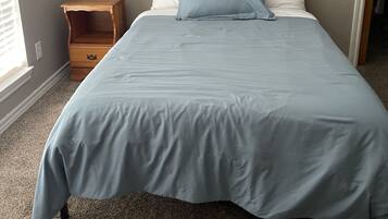 9 Schlafzimmer, Schreibtisch, Bügeleisen/Bügelbrett, kostenloses WLAN