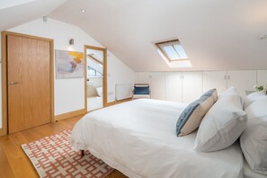 3 chambres, fer et planche à repasser, Wi-Fi, literie fournie