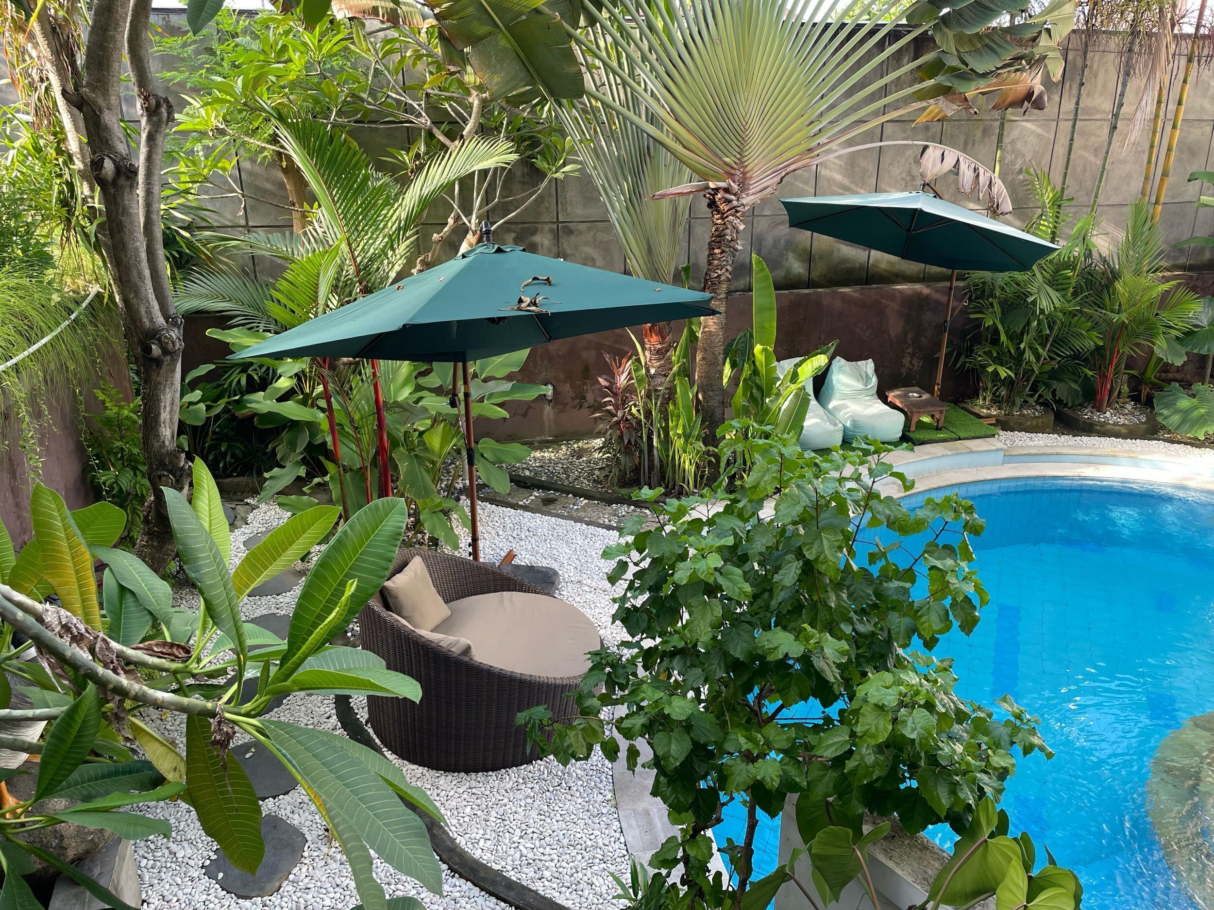 Kolam renang outdoor