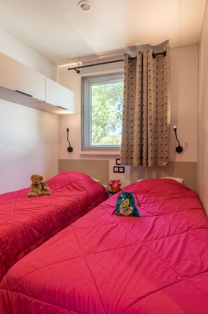 2 Schlafzimmer, Reisekinderbett, WLAN, Bettwäsche